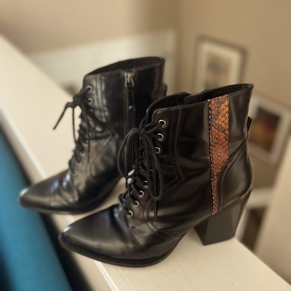 Paolo Black Leather 4” Heels Boots Women’s Shoes Used in great condition! 8.5m